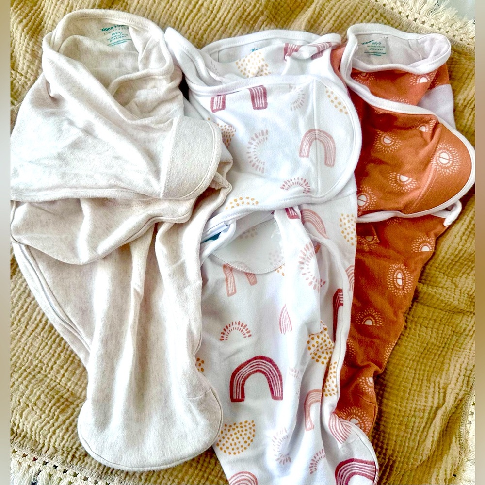 Aden + Anais swaddle0-3 month SOLD